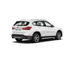 Fotos de BMW X1 sDrive18d color Blanco. Año 2018. 110KW(150CV). Diésel. En concesionario Ceres Motor S.L. de Cáceres