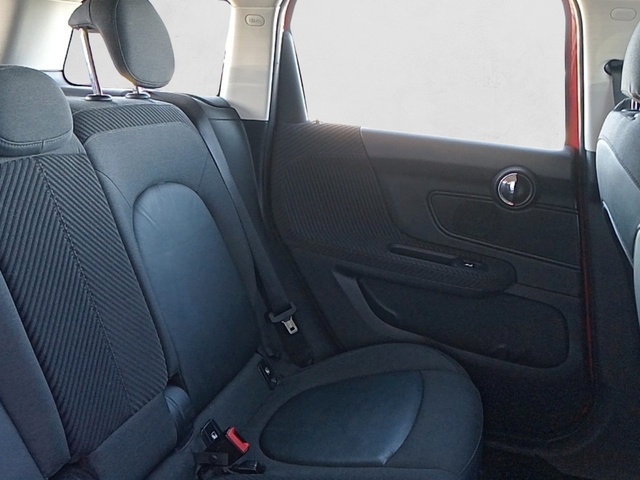 fotoG 8 del MINI MINI Countryman Cooper 100 kW (136 CV) 136cv Gasolina del 2019 en Vizcaya