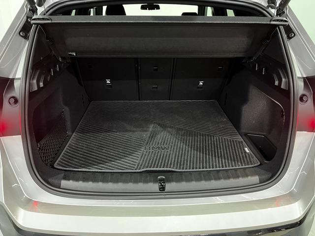 BMW X1 sDrive18d color Gris Plata. Año 2024. 110KW(150CV). Diésel. En concesionario Unicars Ponent de Lleida