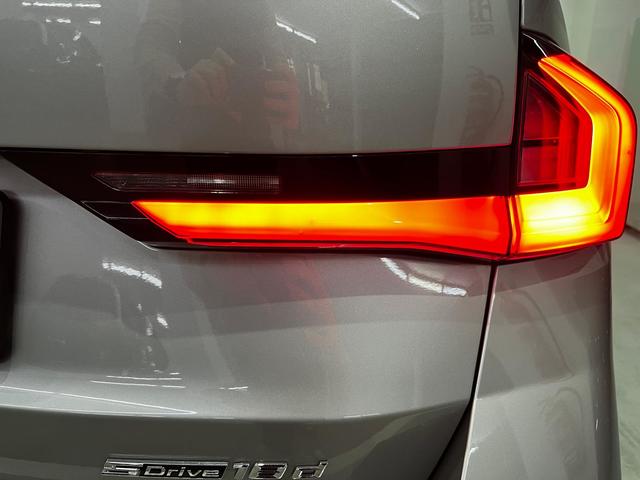 BMW X1 sDrive18d color Gris Plata. Año 2024. 110KW(150CV). Diésel. En concesionario Unicars Ponent de Lleida