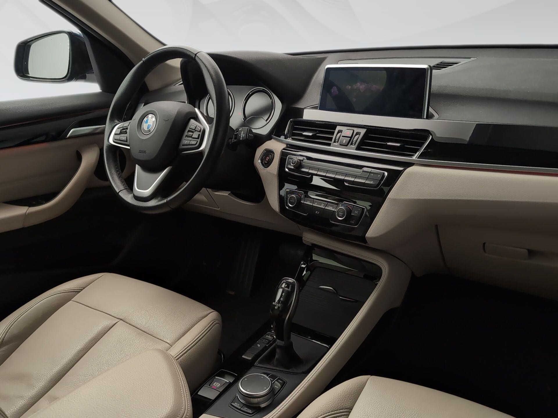 BMW X1 sDrive20d color Azul. Año 2019. 140KW(190CV). Diésel. En concesionario Automotor Premium Marbella - Málaga de Málaga