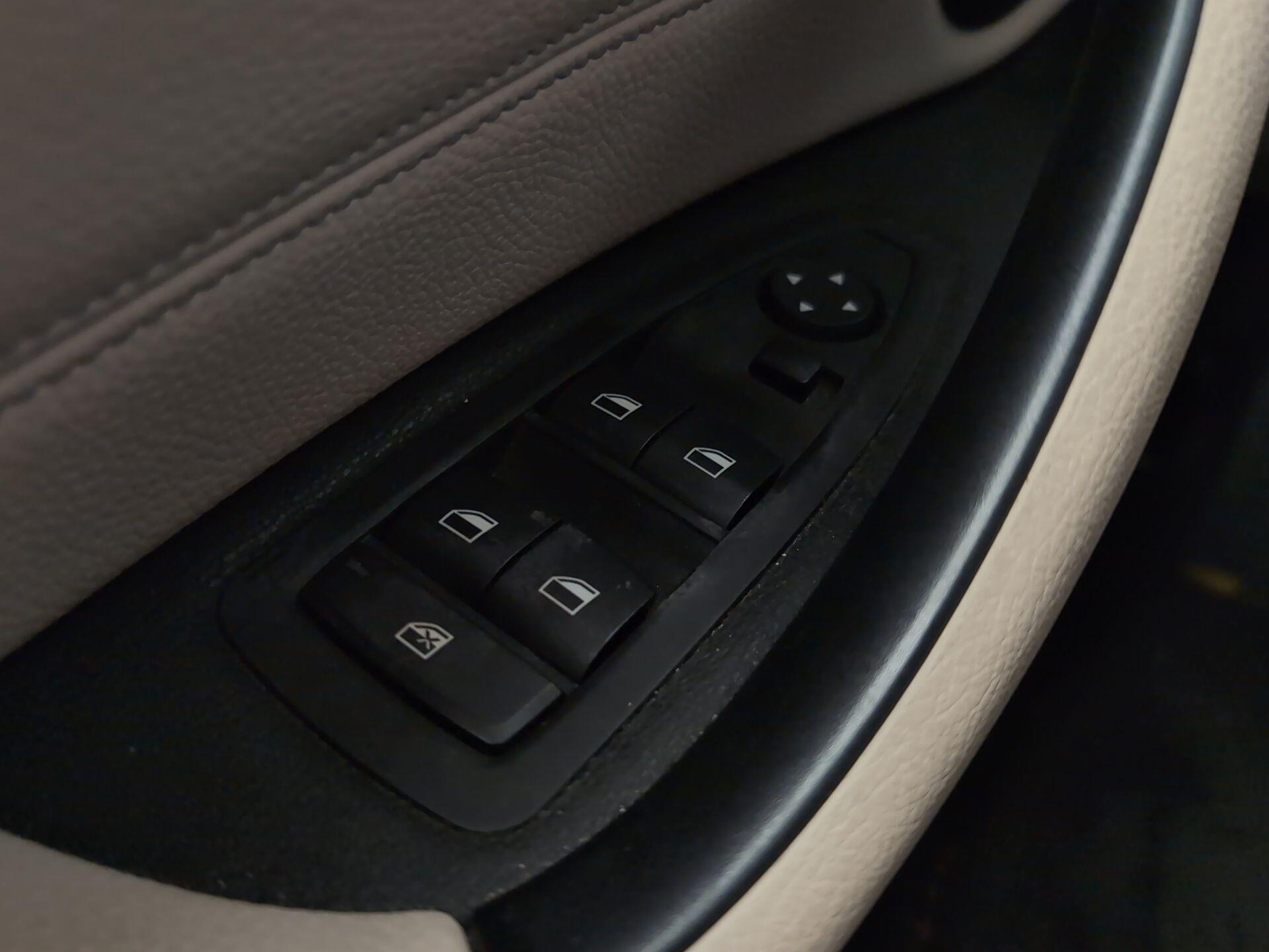 BMW X1 sDrive20d color Azul. Año 2019. 140KW(190CV). Diésel. En concesionario Automotor Premium Marbella - Málaga de Málaga