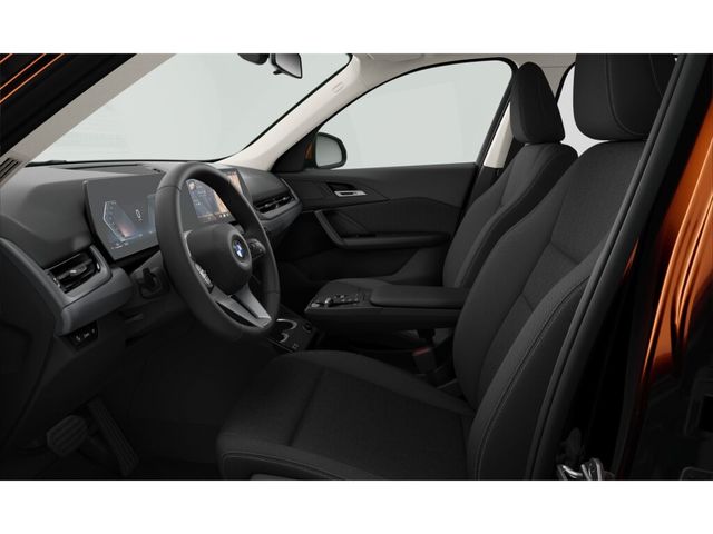 BMW X1 sDrive18d color Naranja. Año 2024. 110KW(150CV). Diésel. En concesionario Hispamovil Elche de Alicante