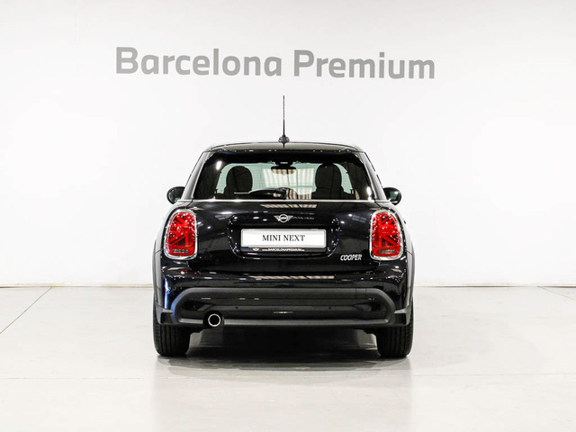 fotoG 4 del MINI MINI 5 Puertas Cooper 100 kW (136 CV) 136cv Gasolina del 2022 en Barcelona
