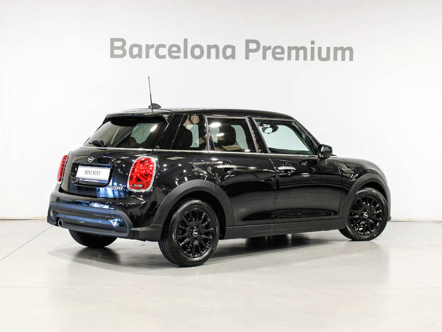 fotoG 3 del MINI MINI 5 Puertas Cooper 100 kW (136 CV) 136cv Gasolina del 2022 en Barcelona