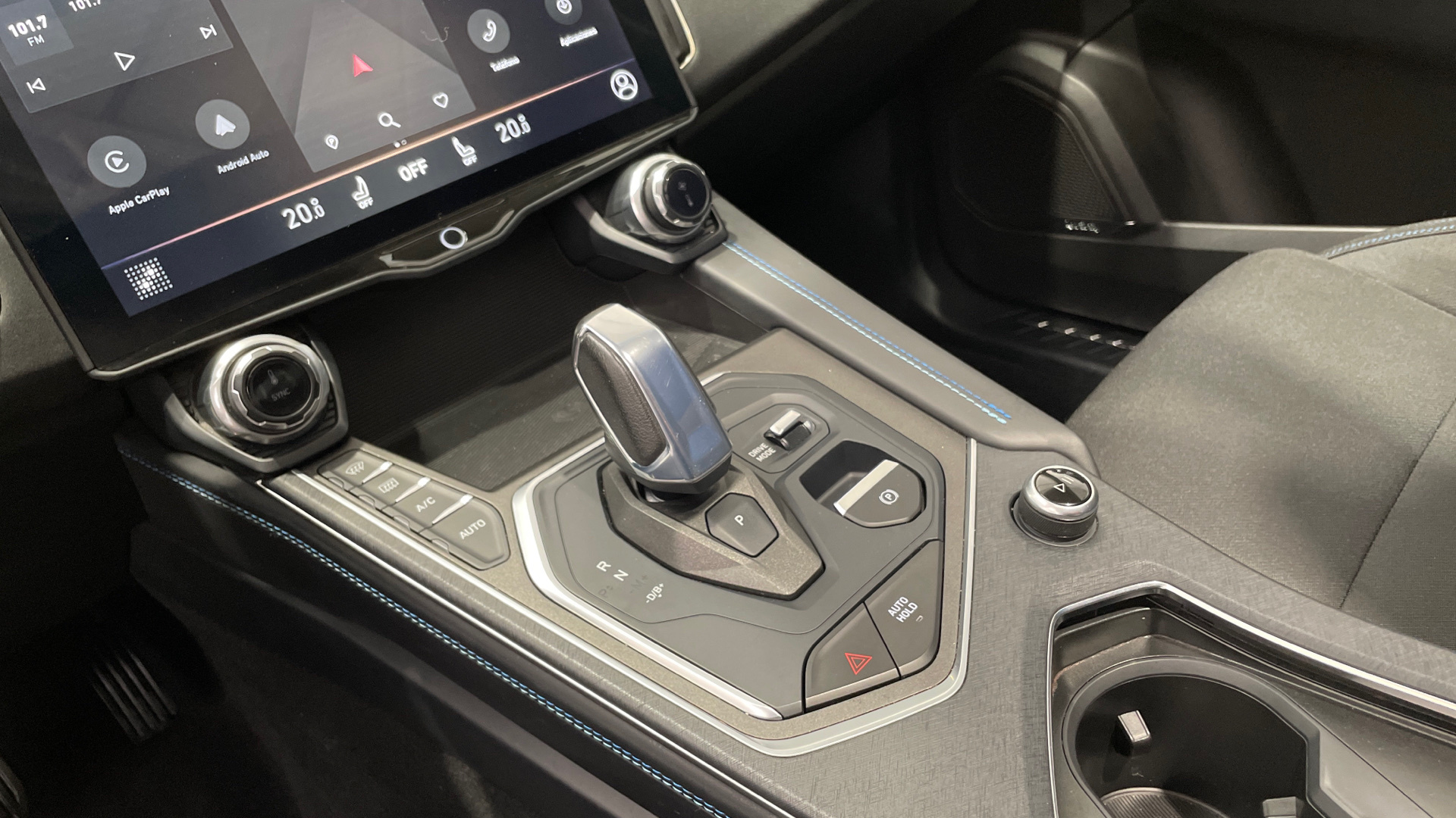 Lynk & Co 01 1.5 PHEV en Barcelona