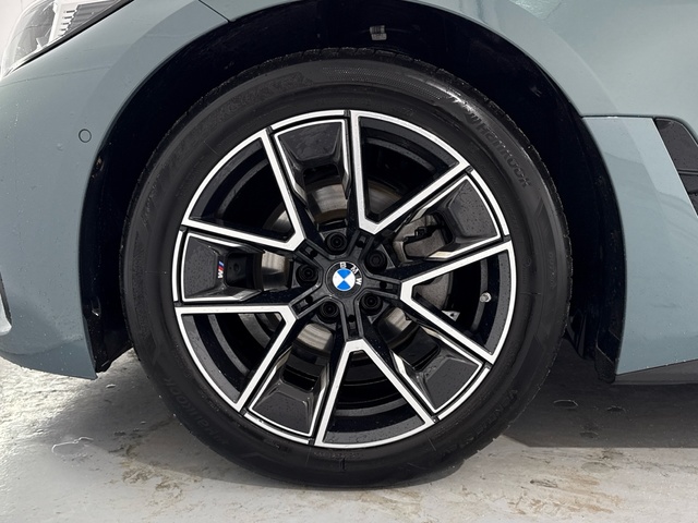 BMW Serie 4 420i Gran Coupe color Verde. Año 2025. 135KW(184CV). Gasolina. En concesionario Auto Premier, S.A. - MADRID de Madrid