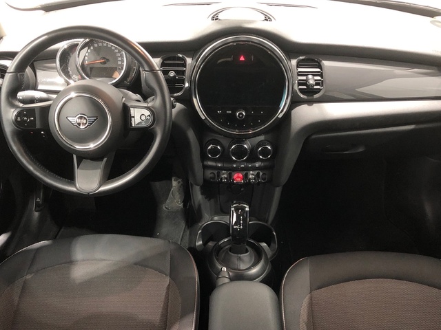 fotoG 6 del MINI MINI 5 Puertas Cooper 100 kW (136 CV) 136cv Gasolina del 2021 en Madrid