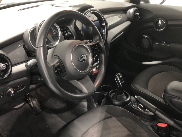 fotoG 13 del MINI MINI 5 Puertas Cooper 100 kW (136 CV) 136cv Gasolina del 2021 en Madrid