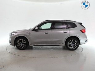 Fotos de BMW X1 xDrive25e color Gris Plata. Año 2025. 180KW(245CV). Híbrido Electro/Gasolina. En concesionario BYmyCAR Madrid - Algete de Madrid