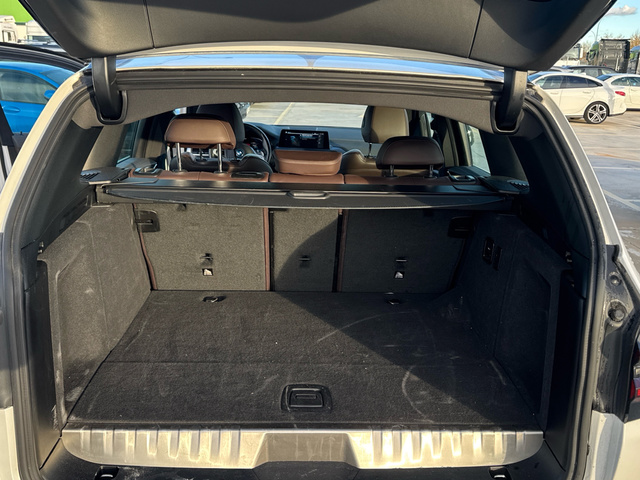 BMW X3 xDrive30e color Blanco. Año 2023. 215KW(292CV). Híbrido Electro/Gasolina. En concesionario BYmyCAR Madrid - Algete de Madrid