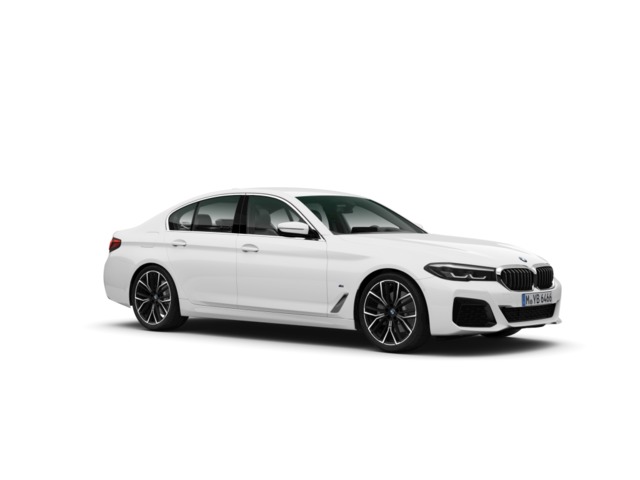 BMW Serie 5 530d color Blanco. Año 2023. 210KW(286CV). Diésel. En concesionario Amiocar S.A. de Coruña