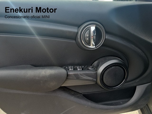 fotoG 12 del MINI MINI Cooper 5 Puertas 100 kW (136 CV) 136cv Gasolina del 2023 en Vizcaya