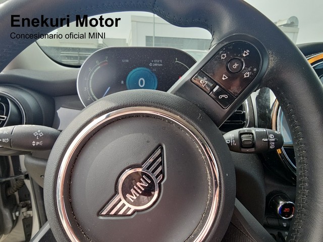 fotoG 20 del MINI MINI Cooper 5 Puertas 100 kW (136 CV) 136cv Gasolina del 2023 en Vizcaya