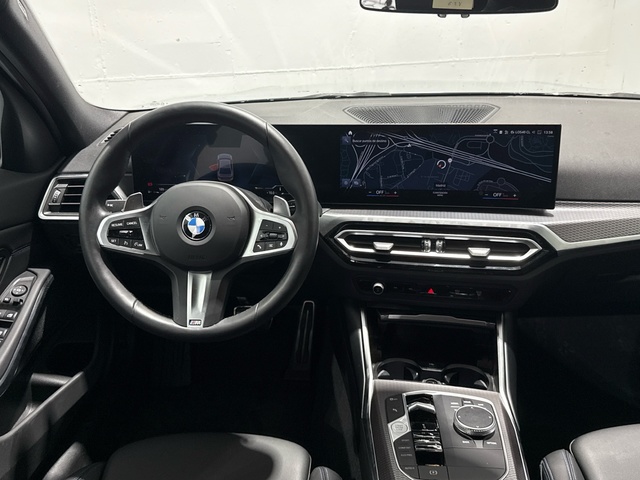 BMW Serie 3 318d color Gris. Año 2024. 110KW(150CV). Diésel. En concesionario Auto Premier, S.A. - MADRID de Madrid