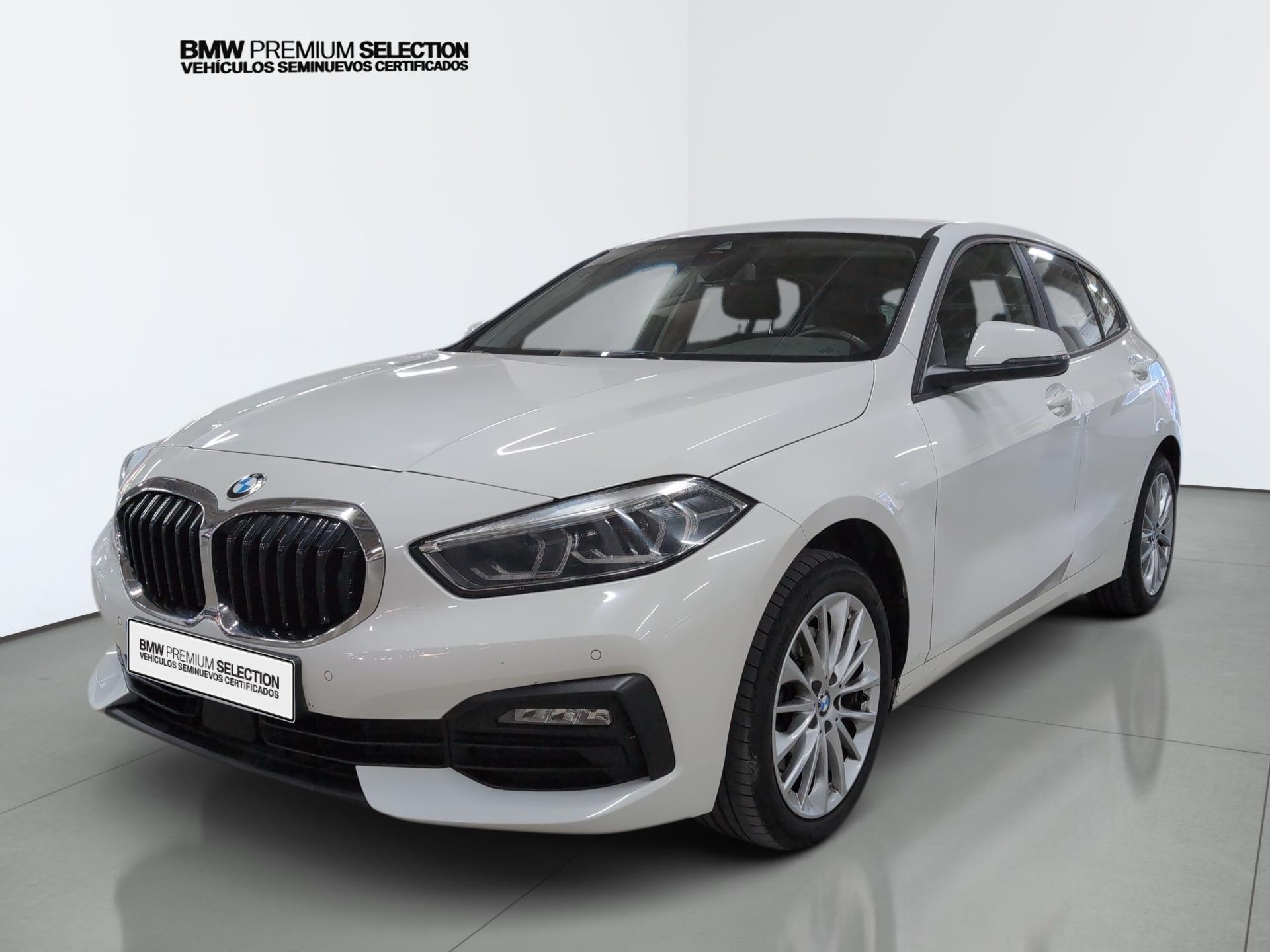 BMW Serie 1 118i color Blanco. Año 2024. 103KW(140CV). Gasolina. En concesionario Automotor Premium Velázquez - Málaga de Málaga