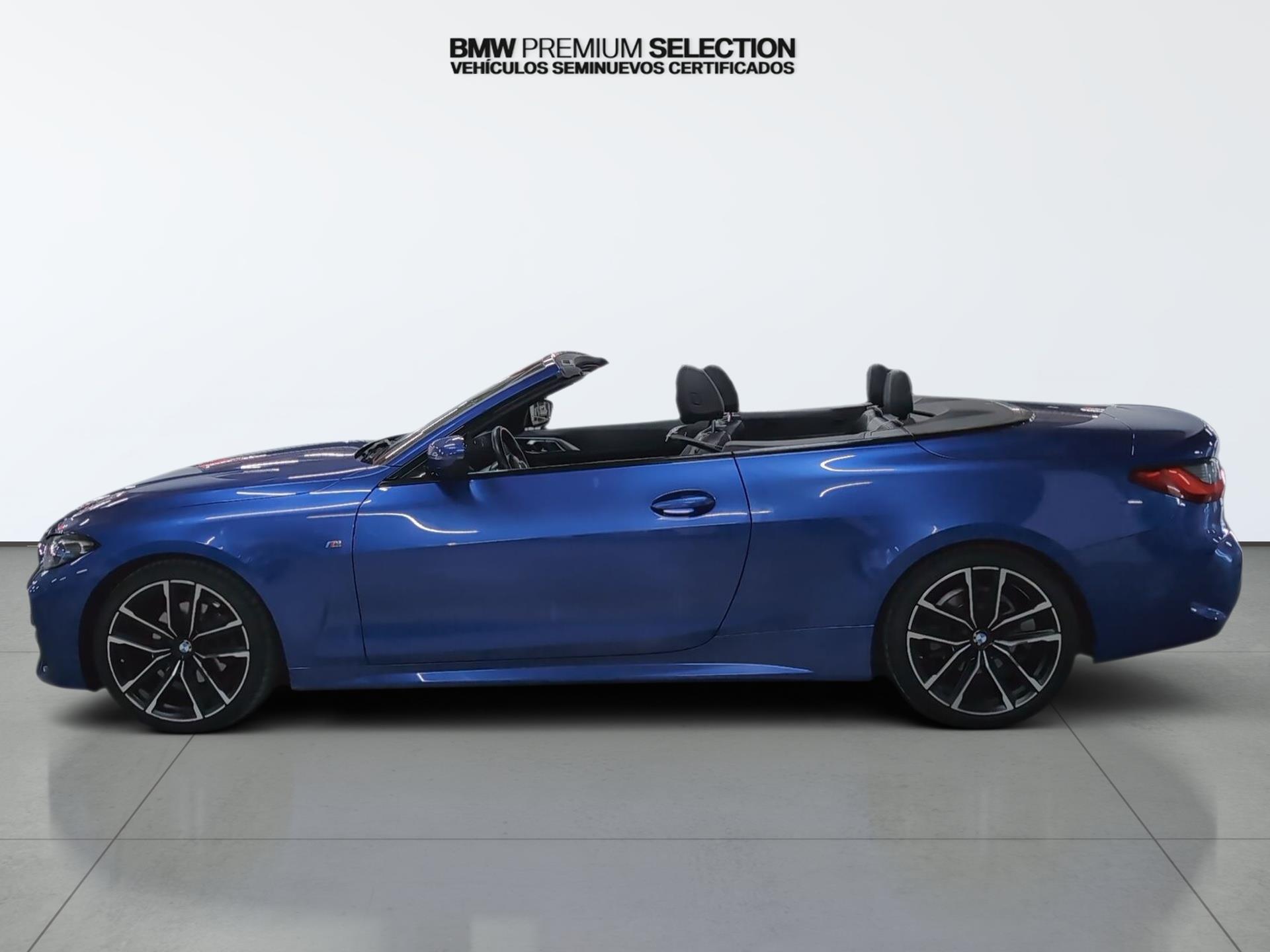 BMW Serie 4 420d Cabrio color Azul. Año 2024. 140KW(190CV). Diésel. En concesionario Automotor Premium Velázquez - Málaga de Málaga