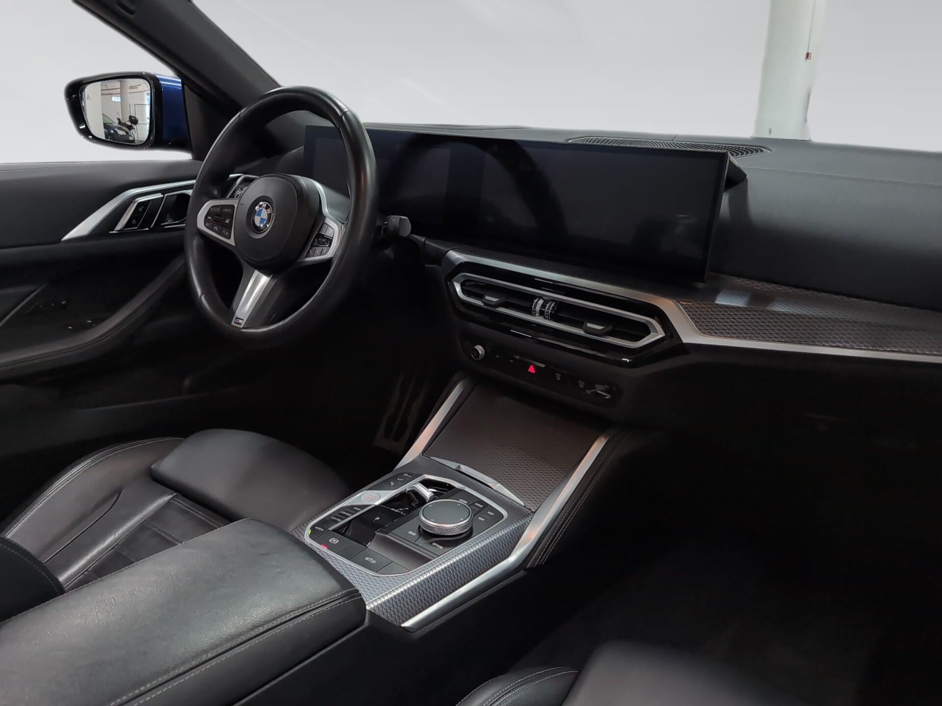 BMW Serie 4 420d Cabrio color Azul. Año 2024. 140KW(190CV). Diésel. En concesionario Automotor Premium Velázquez - Málaga de Málaga