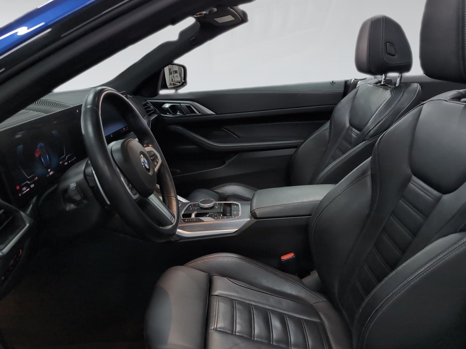 BMW Serie 4 420d Cabrio color Azul. Año 2024. 140KW(190CV). Diésel. En concesionario Automotor Premium Velázquez - Málaga de Málaga