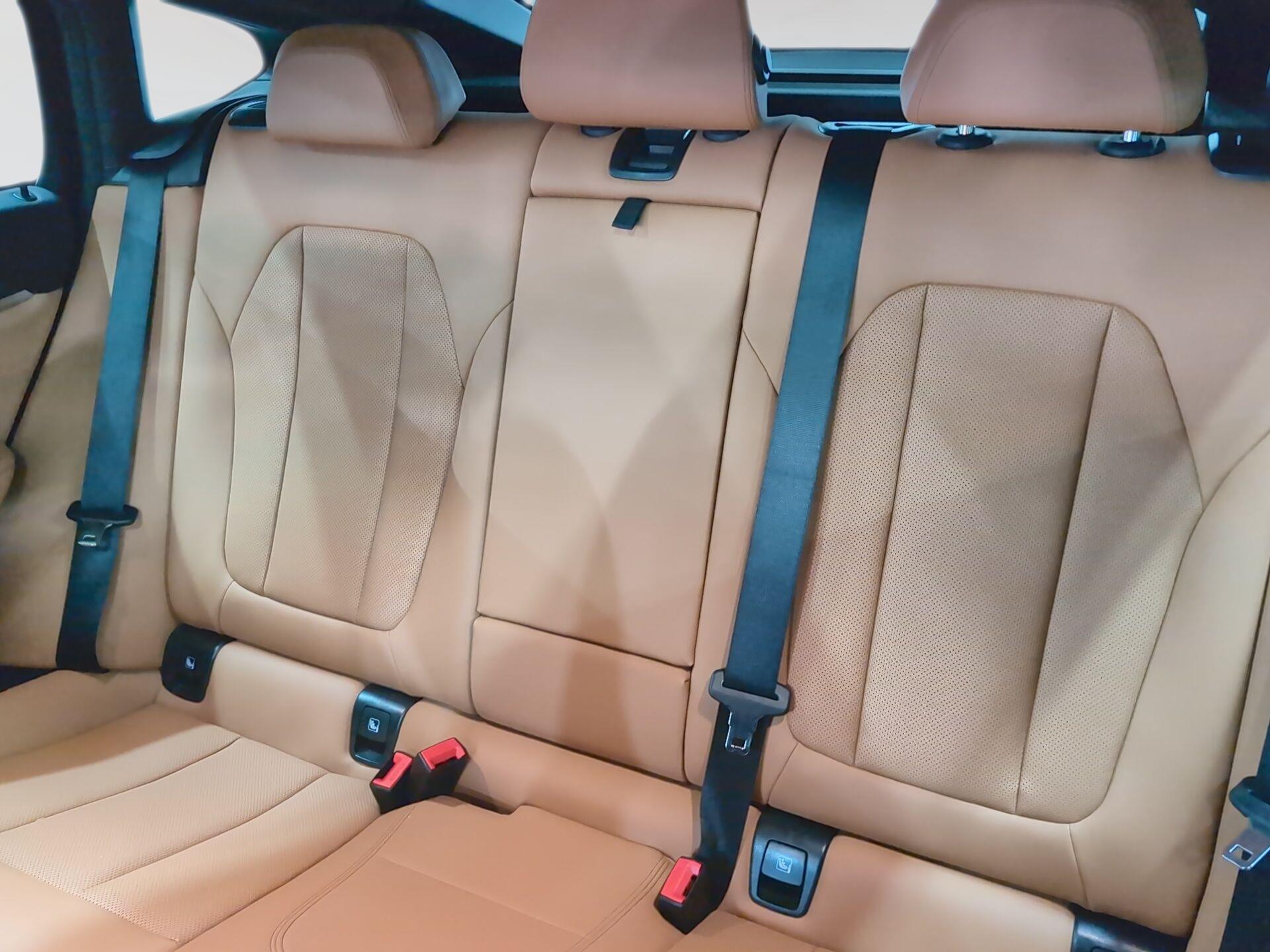 BMW X4 xDrive20d color Negro. Año 2025. 140KW(190CV). Diésel. En concesionario Automotor Premium Viso - Málaga de Málaga