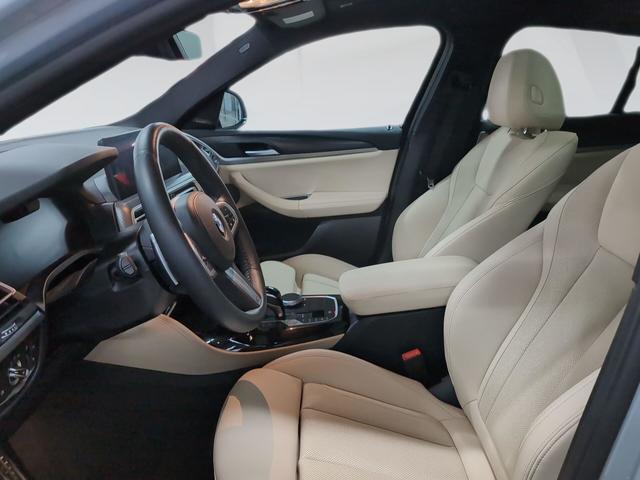 BMW X4 xDrive30d color Gris. Año 2025. 210KW(286CV). Diésel. En concesionario Automotor Premium Viso - Málaga de Málaga