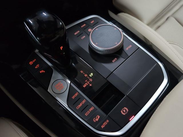 BMW X4 xDrive30d color Gris. Año 2025. 210KW(286CV). Diésel. En concesionario Automotor Premium Viso - Málaga de Málaga