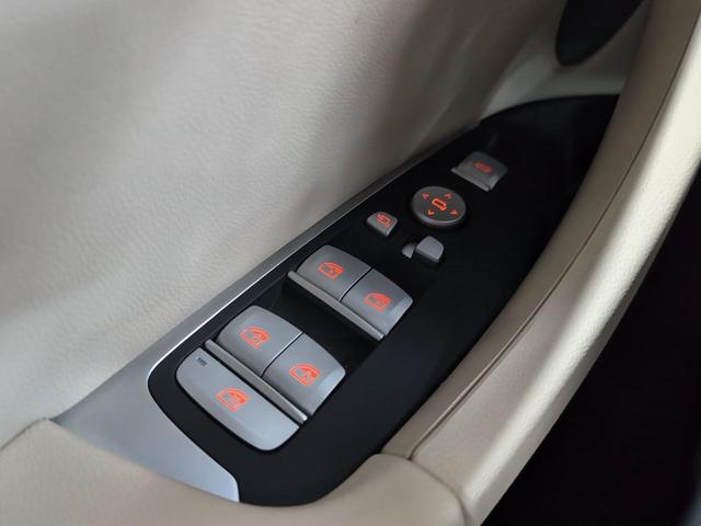 BMW X4 xDrive30d color Gris. Año 2025. 210KW(286CV). Diésel. En concesionario Automotor Premium Viso - Málaga de Málaga