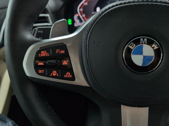 BMW X4 xDrive30d color Gris. Año 2025. 210KW(286CV). Diésel. En concesionario Automotor Premium Viso - Málaga de Málaga