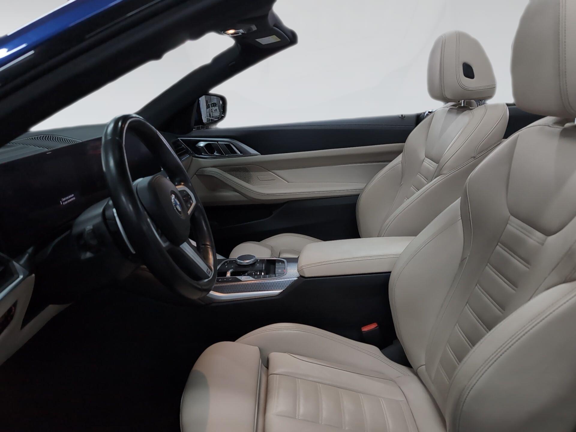 BMW Serie 4 420d Cabrio color Azul. Año 2024. 140KW(190CV). Diésel. En concesionario Automotor Premium Velázquez - Málaga de Málaga