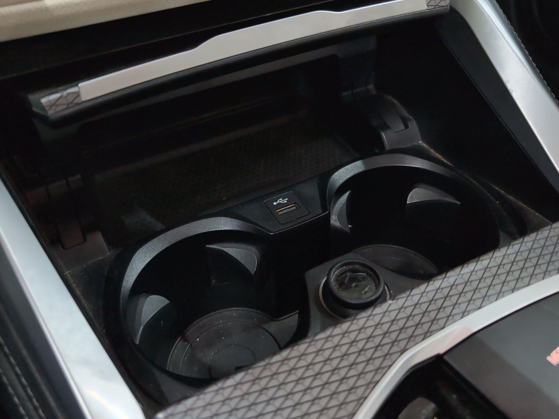 BMW Serie 4 420d Cabrio color Azul. Año 2024. 140KW(190CV). Diésel. En concesionario Automotor Premium Velázquez - Málaga de Málaga