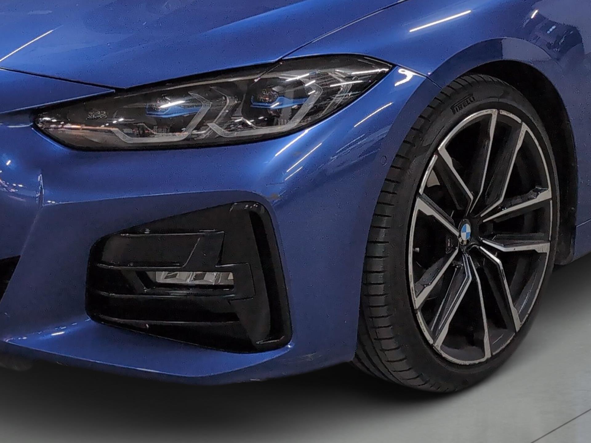 BMW Serie 4 420d Cabrio color Azul. Año 2024. 140KW(190CV). Diésel. En concesionario Automotor Premium Velázquez - Málaga de Málaga