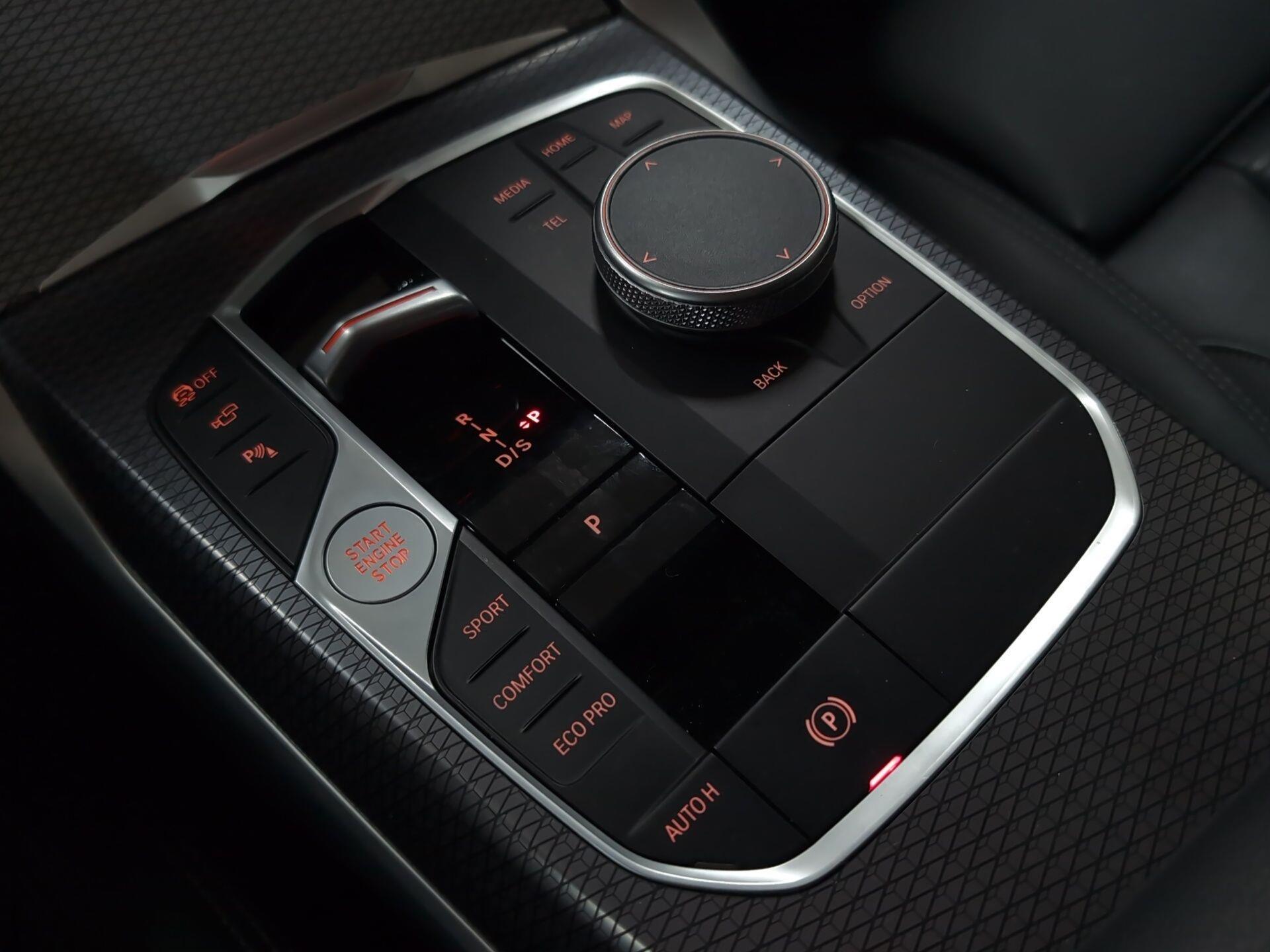 BMW Serie 4 420d Gran Coupe color Blanco. Año 2024. 140KW(190CV). Diésel. En concesionario Automotor Premium Velázquez - Málaga de Málaga