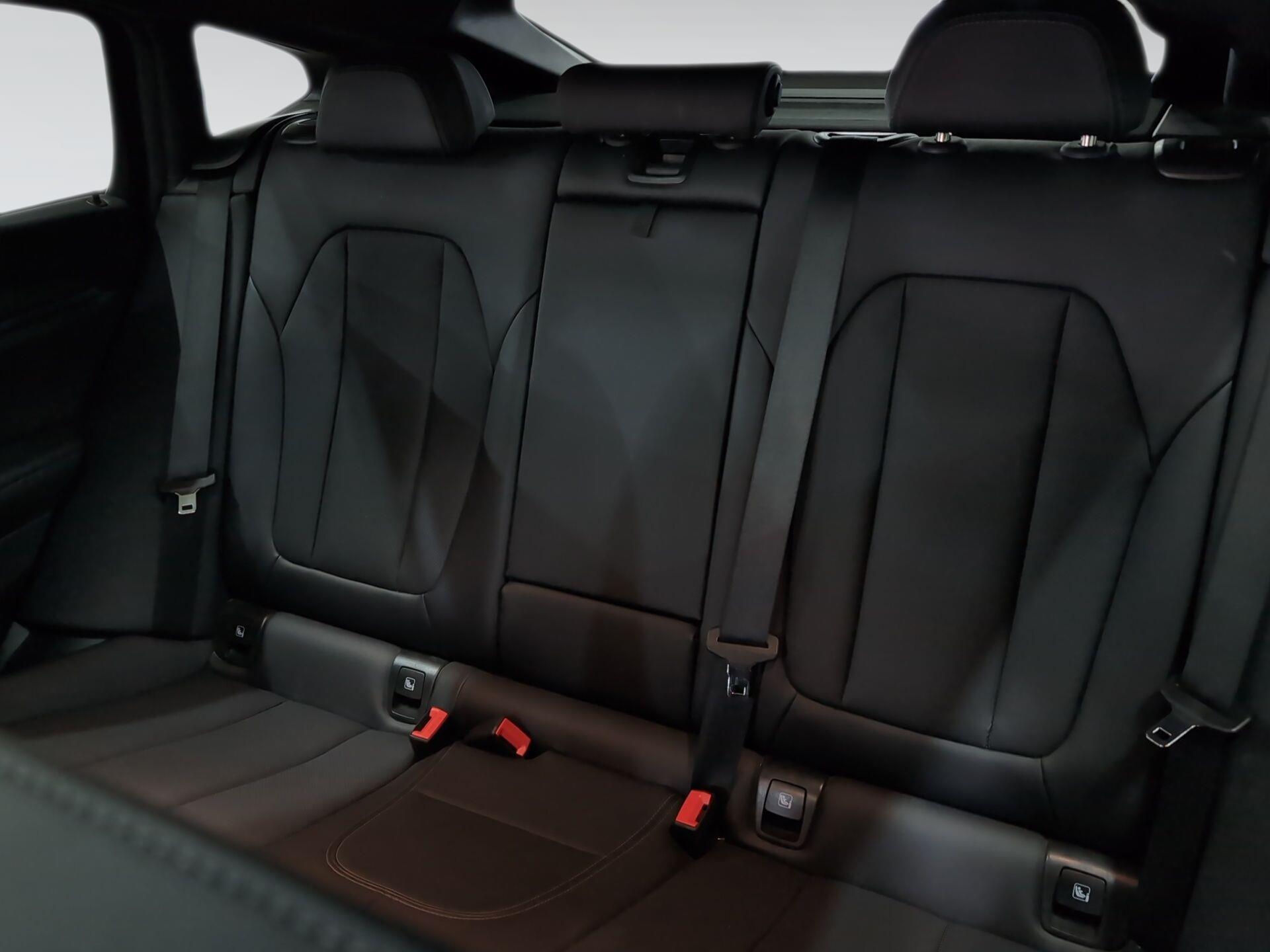 BMW X4 xDrive20d color Gris. Año 2025. 140KW(190CV). Diésel. En concesionario Automotor Premium Viso - Málaga de Málaga