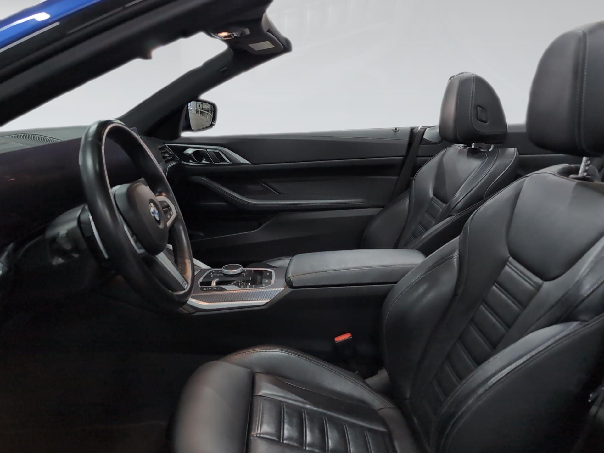 BMW Serie 4 420d Cabrio color Azul. Año 2024. 140KW(190CV). Diésel. En concesionario Automotor Premium Velázquez - Málaga de Málaga