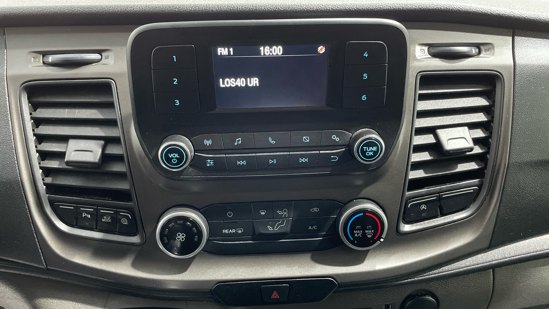 Ford Transit Custom Kombi 2.0 TDCI / MHEV en Barcelona