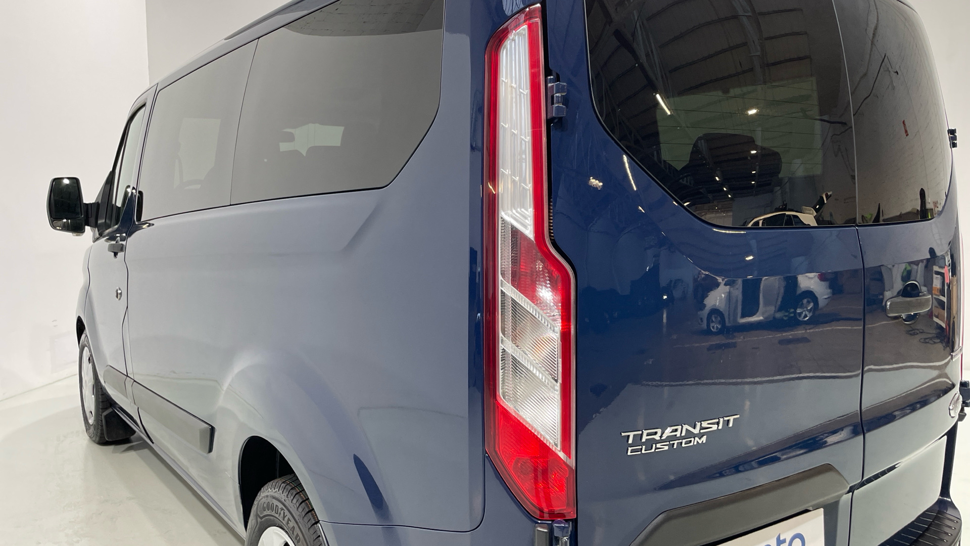 Ford Transit Custom Kombi 2.0 TDCI / MHEV en Barcelona