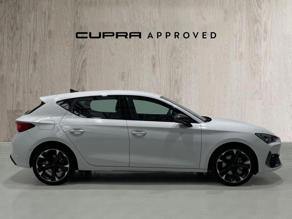 CUPRA León 1.5 eTSI en Barcelona