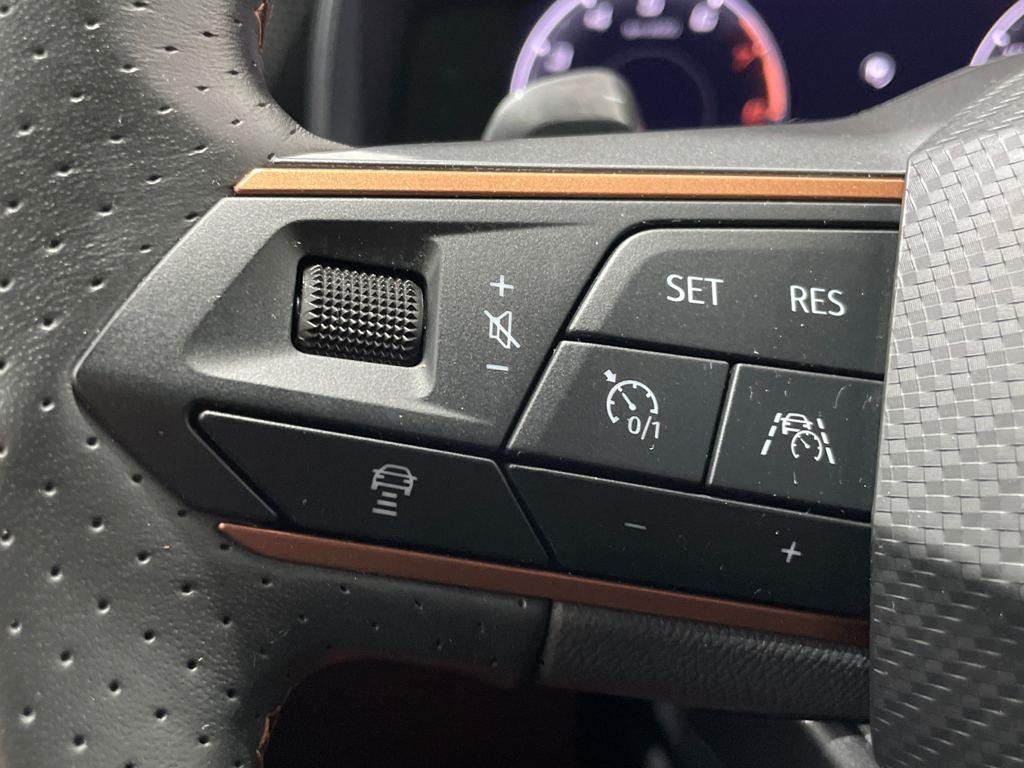 CUPRA León 1.5 eTSI en Barcelona