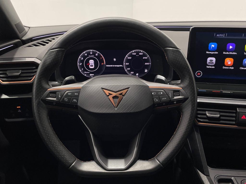 CUPRA León 1.5 eTSI en Barcelona