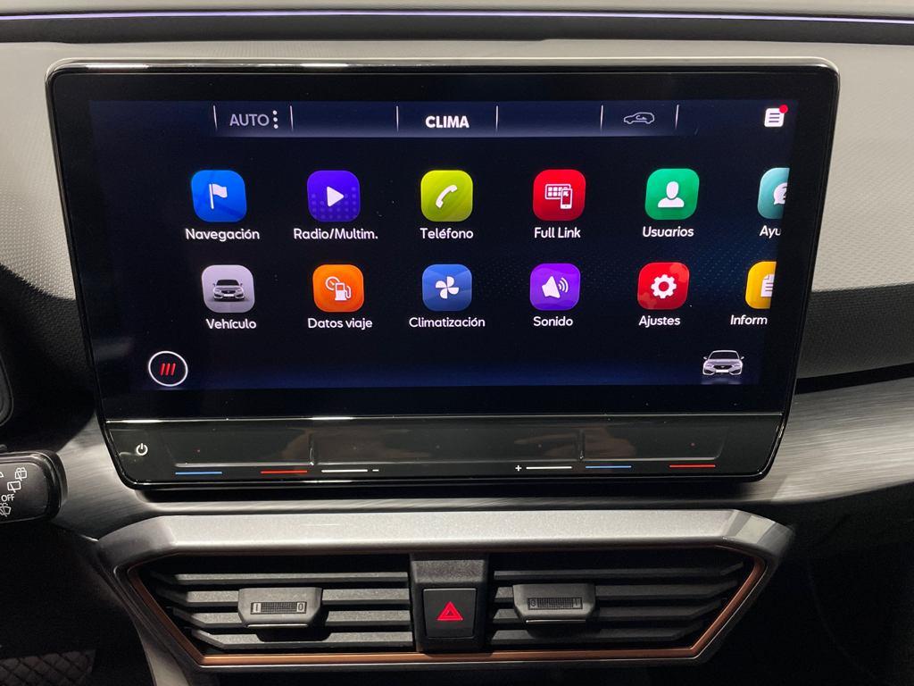 CUPRA León 1.5 eTSI en Barcelona