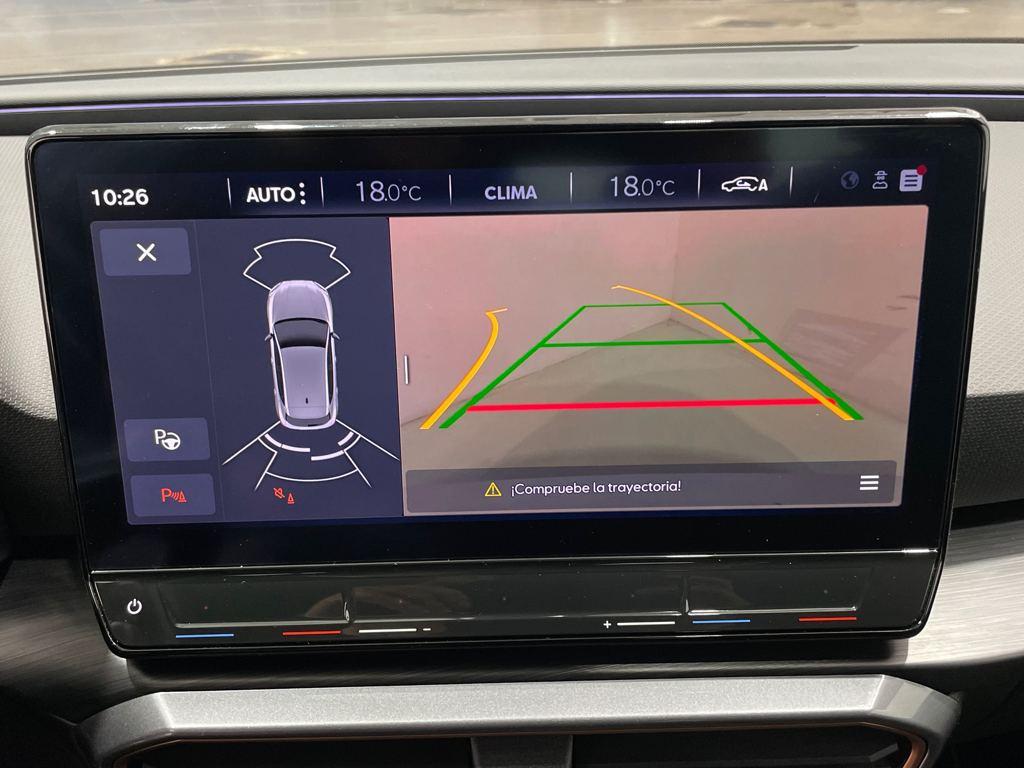 CUPRA León 1.5 eTSI en Barcelona