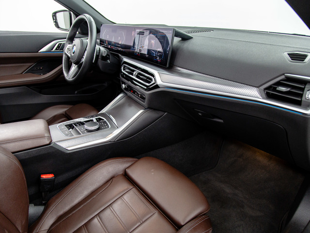 BMW Serie 4 M440d Cabrio color Blanco. Año 2024. 250KW(340CV). Diésel. En concesionario Móvil Begar Alicante de Alicante