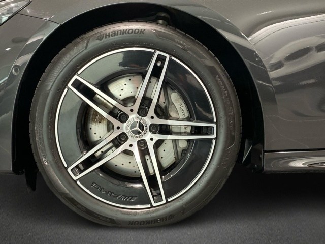 Mercedes-Benz Clase E 300 e Estate en Barcelona