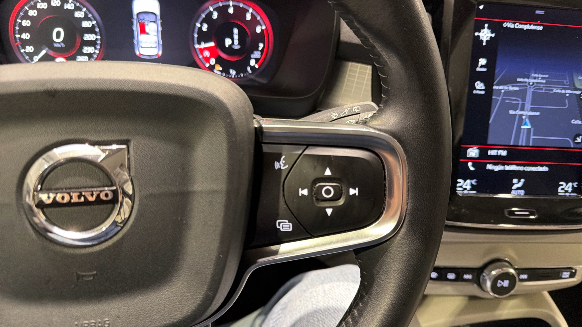 Volvo XC40 segunda mano 90631063 - 19