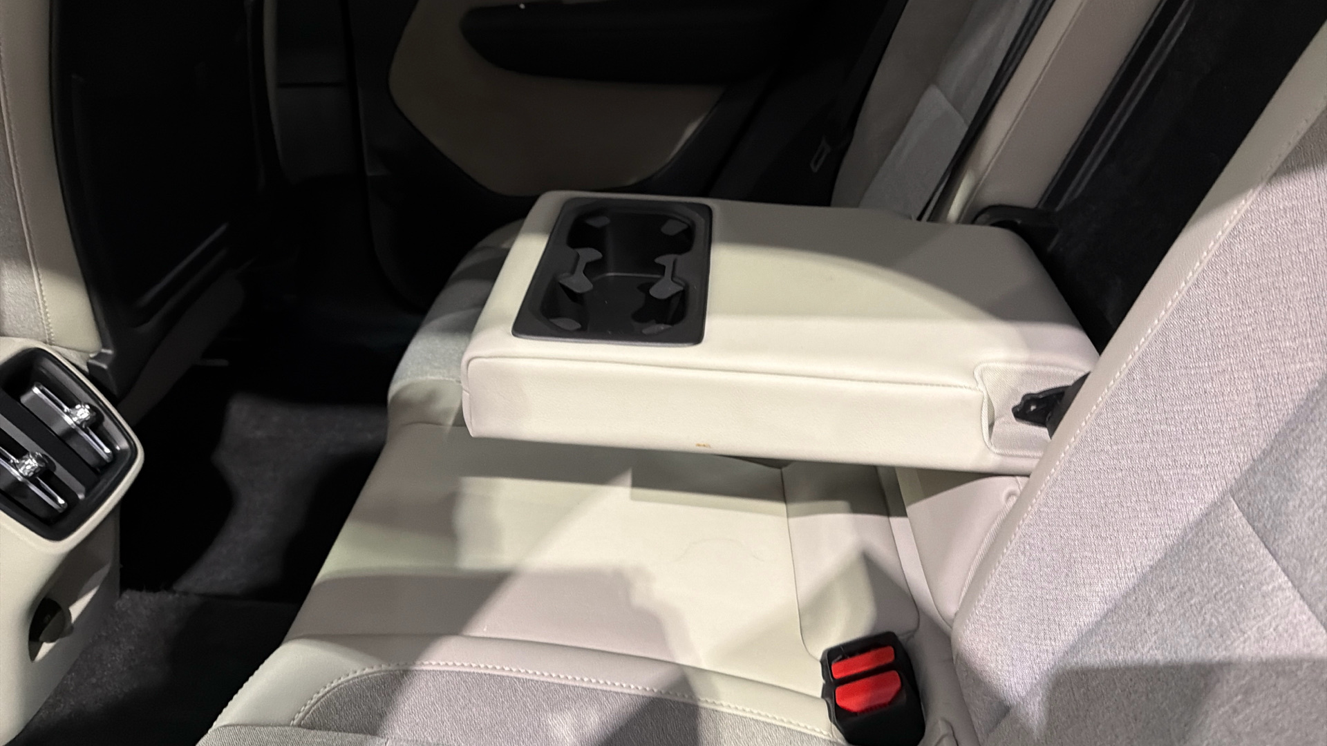 Volvo XC40 segunda mano 90631063 - 30