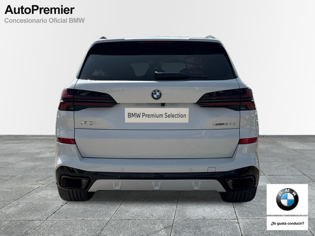 BMW X5 xDrive30d color Blanco. Año 2024. 219KW(298CV). Diésel. En concesionario Auto Premier, S.A. - MADRID de Madrid