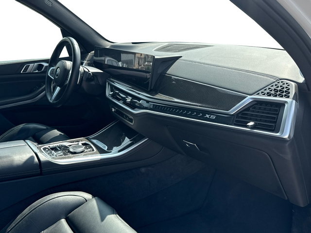 BMW X5 xDrive30d color Blanco. Año 2024. 219KW(298CV). Diésel. En concesionario Auto Premier, S.A. - MADRID de Madrid