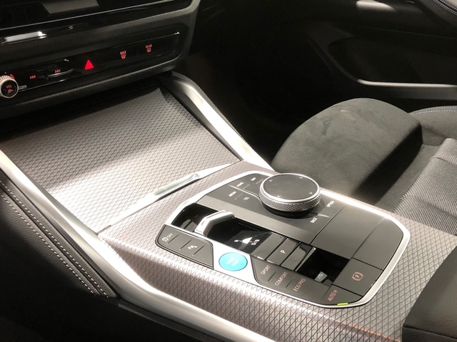 BMW i4 eDrive35 color Azul. Año 2025. 210KW(286CV). Eléctrico. En concesionario Auto Premier, S.A. - ALCALÁ DE HENARES de Madrid