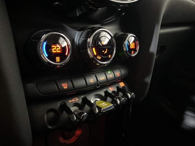 fotoG 15 del MINI MINI Cooper SE 135 kW (184 CV) 184cv Eléctrico del 2022 en Alicante