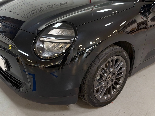 fotoG 5 del MINI MINI Cooper SE 160 kW (218 CV) 218cv Eléctrico del 2025 en Asturias